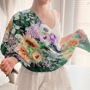 100% Maulbeerseide Schal Twill Blumenmuster Handgerollter Saum 35 &quot;x 35&quot; Quadratisch für alle Saison Geschenk verpackt (Sonnenblume Lavendel - Dunkelgrün)