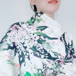 100% Mulberry Silk Scarf Twill Floral Pattern Hand-Rolled Hem 21&quot;x21&quot; Square for All Season Gift Packed (Valley Bouquet - White)