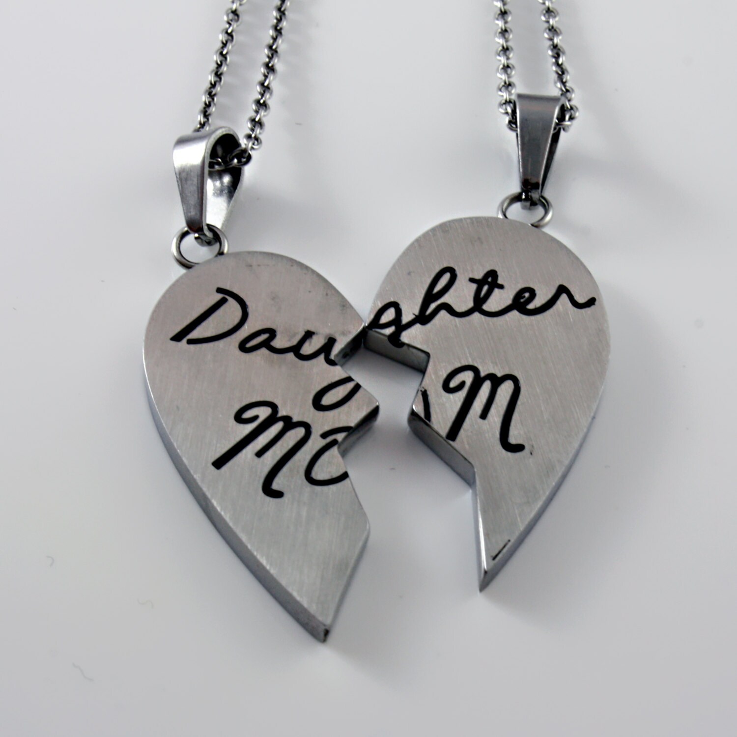 Fineder Mother Daughter Necklace Set - Mom and Seychelles