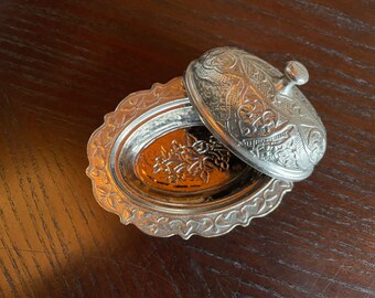 Silver Metal Oval Domed Dish with Lid, Miniature Sugar Cube, Trinket, Bowl, Spices, Mints, Domburi Dish