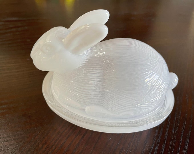 White Glass Rabbit Dish, Bunny on Nest Box, White Opalescent Small ...