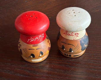 Vintage Salty Peppy Wooden Cat Salt Pepper Anthropomorphic Shakers