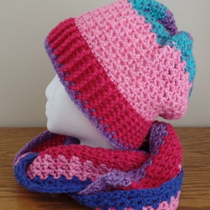 Color block crochet hat and infinity scarf set