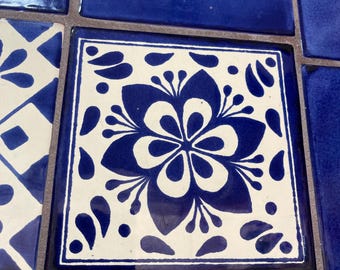 40 azulejos de talavera 6x6 o 90 piezas de 4x4 del mismo diseño
