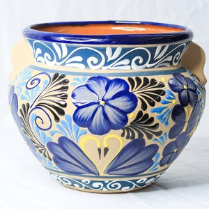 Flower pot on clay with Talavera