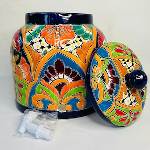 Großes Wasserbecken aus Talavera-Keramik