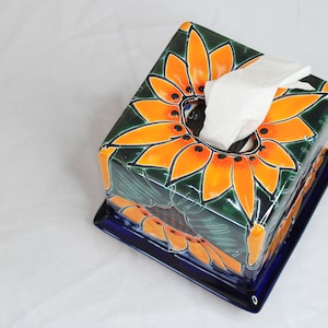 Talavera-Style Ceramic Tissue Box Cover - Folk Art Convenience – GlobeIn
