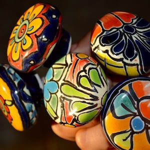 7 botões Talavera multicoloridos