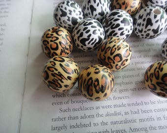 ベージュブラウン ヒョウ柄 ウッドビーズ 20 x 18 mm 12 ビーズ - Etsy 