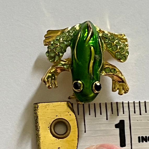 Adorable little vintage frog pin enamel & rhinest… - image 6