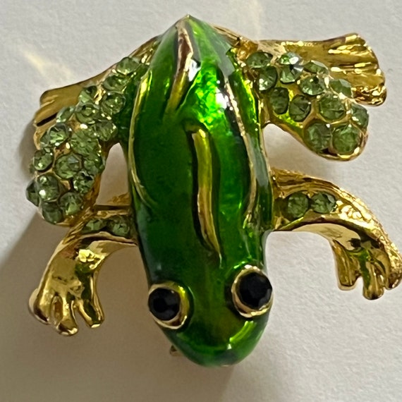 Adorable little vintage frog pin enamel & rhinest… - image 1