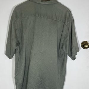 Tommy Bahama Men’s Silk Blend Short Sleeve Button Down Shirt Sage Green Size M image 2