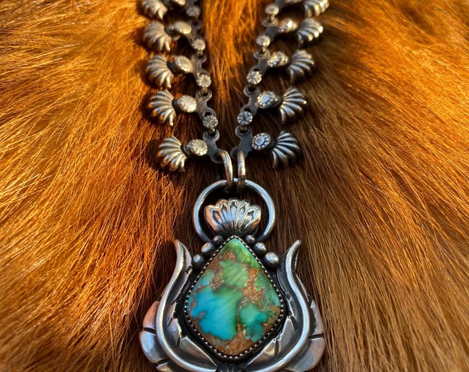Featured listing image: Sterling Silver Turquoise Leafy Necklace