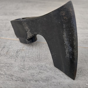 Viking bearded axe hatchet compact HEAD