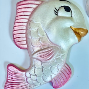Pink Chalkware Fish Wall Plaques: Retro Kitsch Bathroom Decor image 4