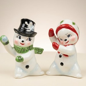 Vintage Style Snowman Couple Figurine Set Inspired by Norcrest Snowball Fight