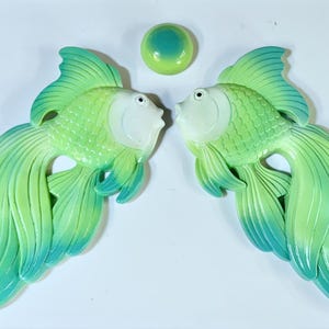 Vintage Style Green Chalkware Fish & Bubbles: Retro Nautical Wall Decor