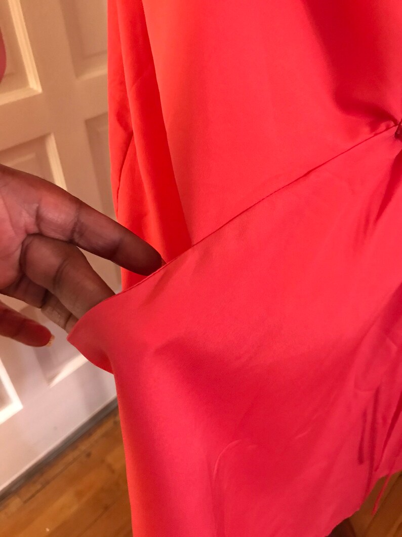 Sleeves chic dress with pockets