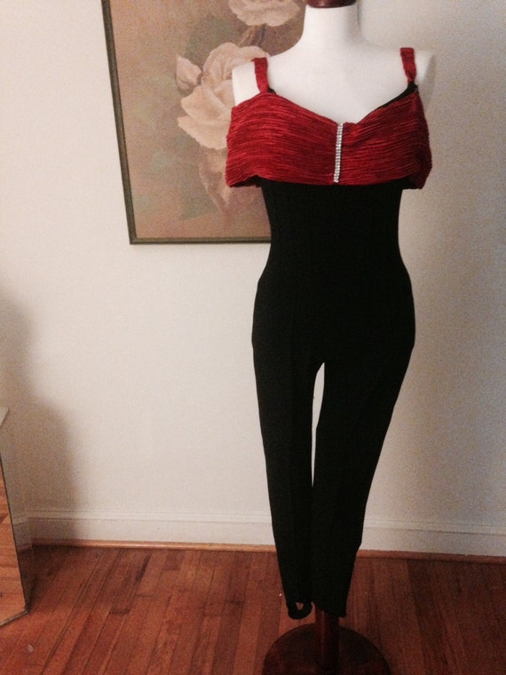 Elegant  Red & Black spandex jumper with stir up l