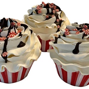 DEZICAKES Fake Cupcakes Peppermint Chocolate Drizzle Set of 3 Prop Decoration Dezicakes