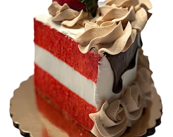 DEZICAKES Fake Slice of Cake Wild Strawberry Piece of Cake Prop Decoration