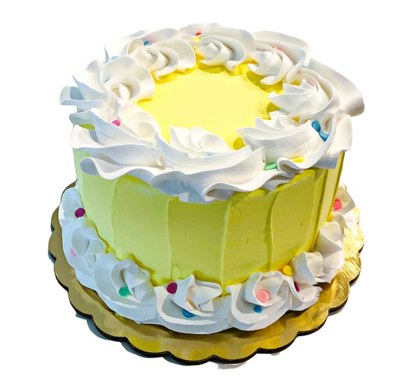 Faux Gateau Jaune Blanc Confetti Gateau Danniversaire Prop Etsy