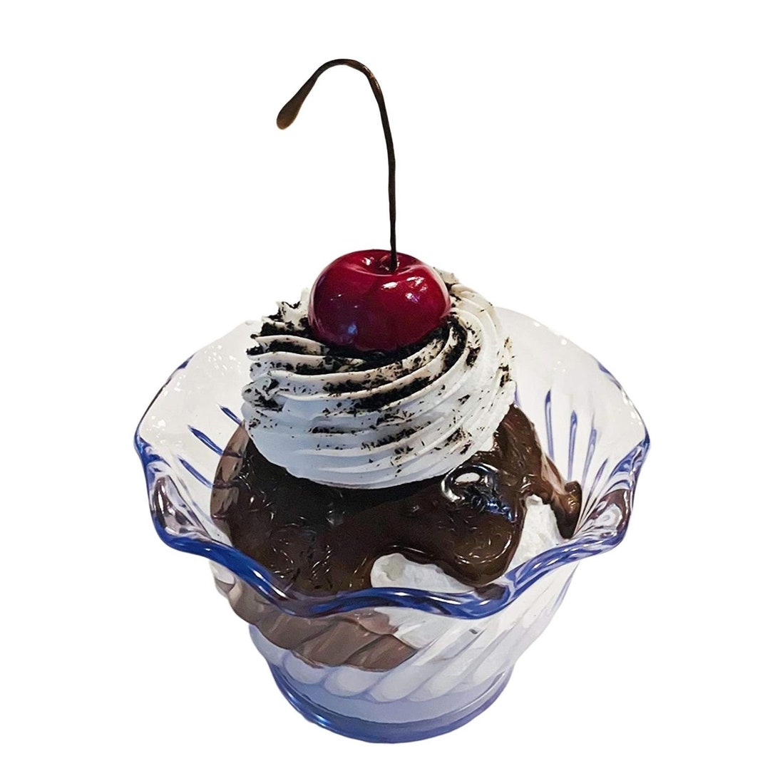 DEZICAKES Fake Ice Cream Sundae Cookies & Cream Parfait Prop Decoration ...