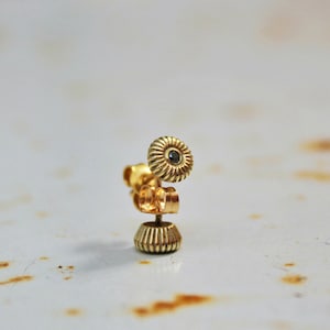 Black Diamond 14k Gold Stud Earrings Gold Solid Gold Earring Studs Diamond Stud Earrings Gold Post Earrings Floral vintage style Minimalist