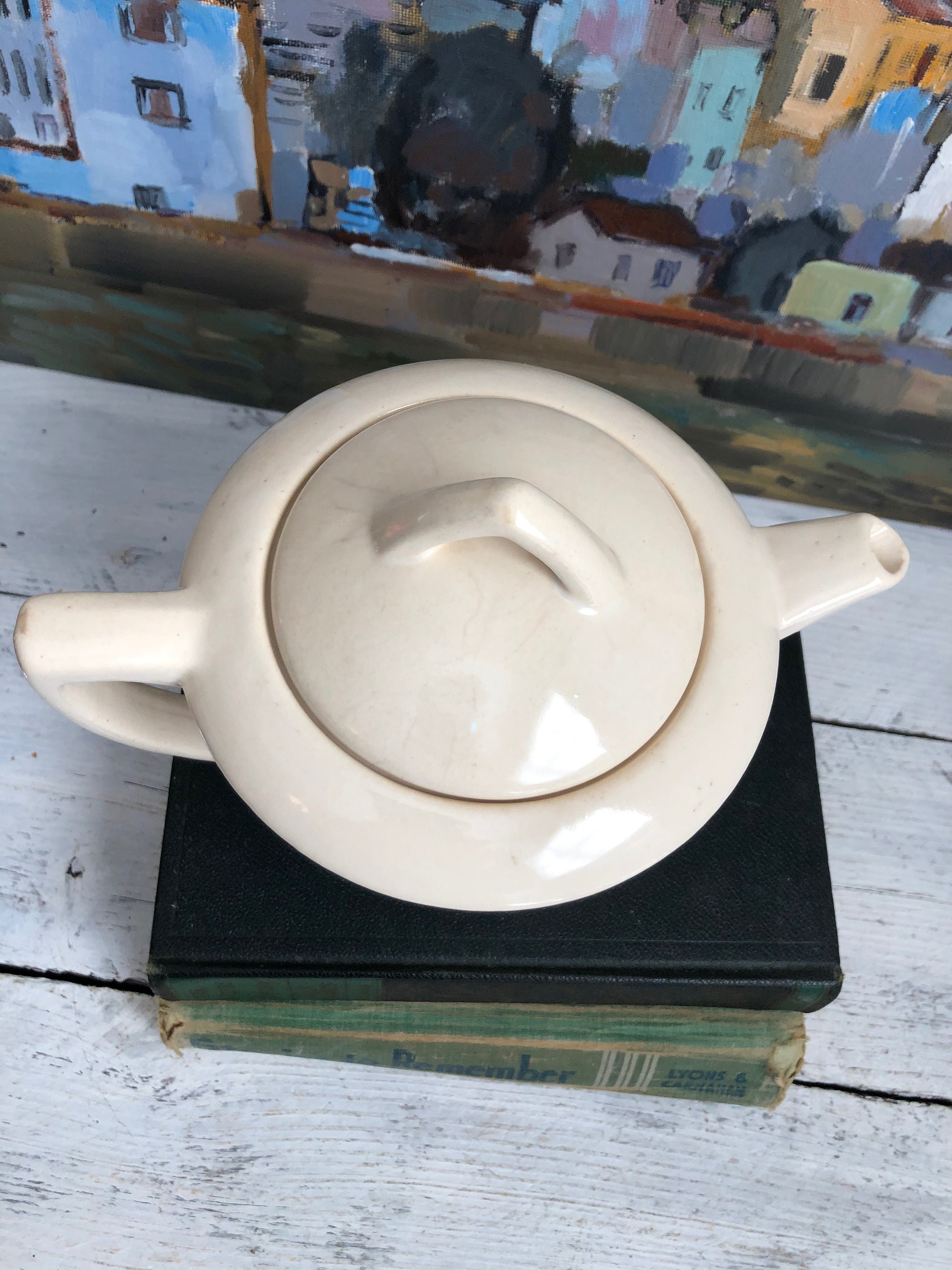 McCoy teapot. // tea // McCoy pottery // teapot // USA // Etsy