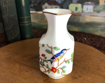 Vintage flower vase made by St George in 20th century England