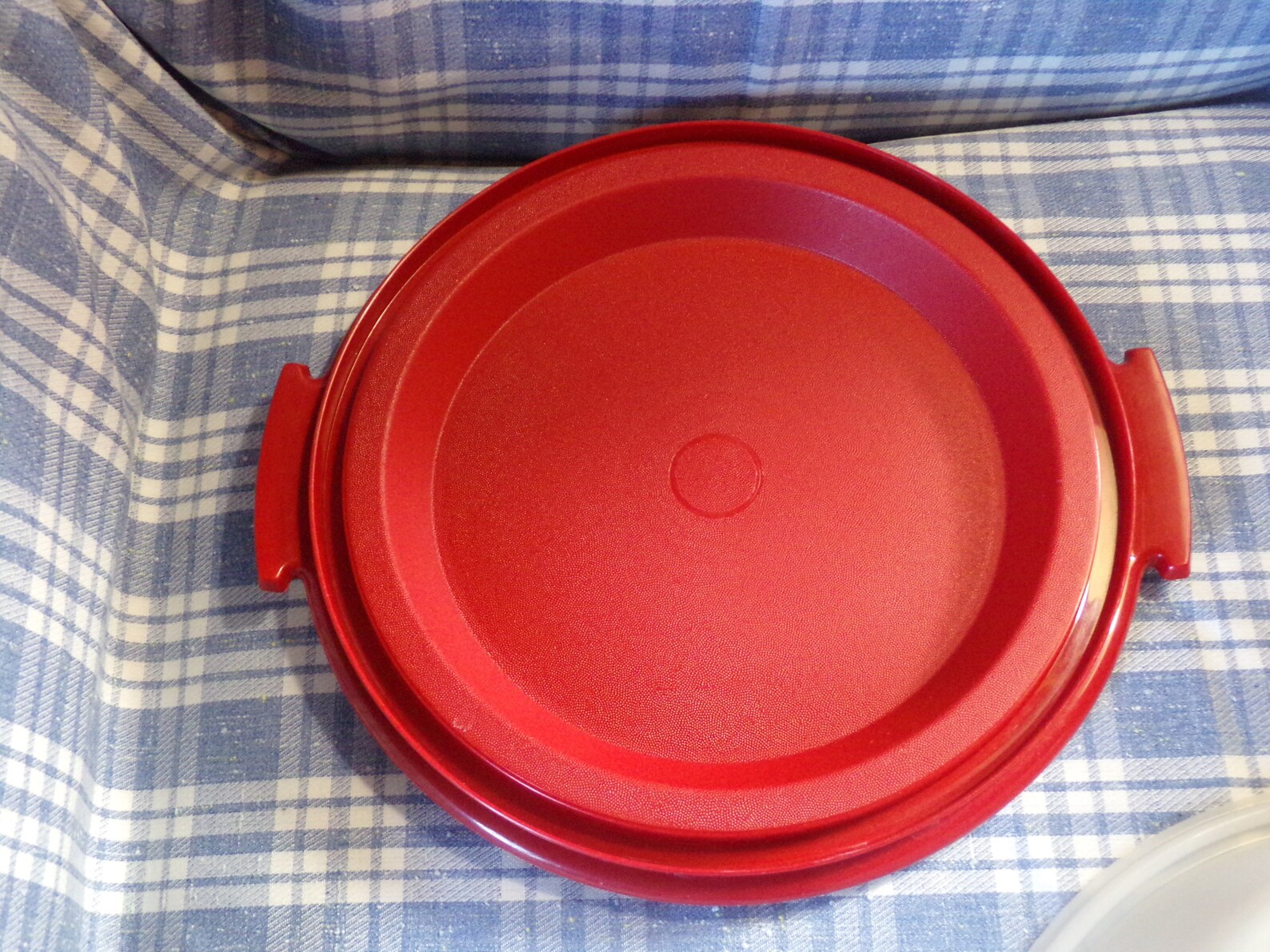 Vtg Tupperware 10in Round PIE CAKE KEEPER holds 1 single pie Etsy