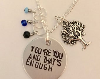Colar estampado à mão inspirado em Dear Evan Hansen - "Você é você e isso é o suficiente"