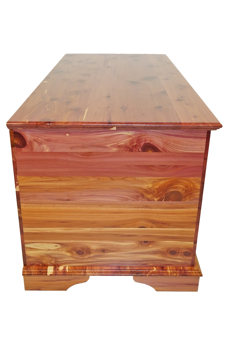 DutchCrafters Cedar Hope Chest - Thumbnail 5
