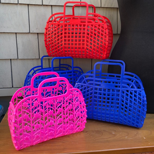 Plastic mesh mini Manhattan shopping basket. Jelly bag. Purse. Blue, pink, red