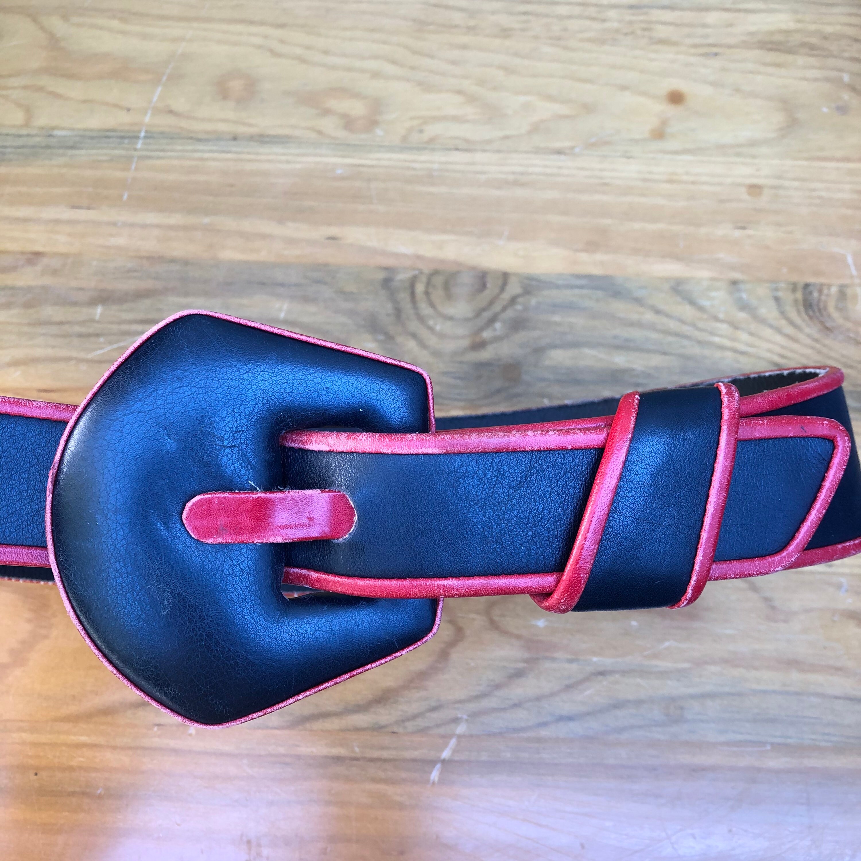 Vintage Black and Red Belt. Henry Bendel Made Italy. 1980s  display picture 3