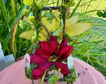 Red Flower Fairy Chair - Fairy Furniture, Fairy Flower Throne, Miniature Chair, Fairy Garden, OOAK, Fairy  Accessories...Crystal Points