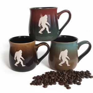16 Ounce Rustic Sandblasted Big Foot/Sasquatch Design Mug image 5