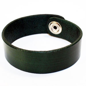 Green leather bracelet, leather accessories, green cuff, women cuff, men bracelet, anniversary gift, great gift. image 2