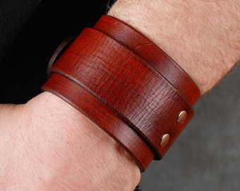 Handmade Brown Leather Cuff Bracelet: Italian Leather Accessory