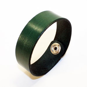 Green leather bracelet, leather accessories, green cuff, women cuff, men bracelet, anniversary gift, great gift. image 3