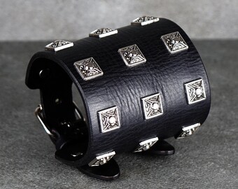 Brazalete de cuero negro de 4 cm de ancho – Pulsera punk hecha a mano