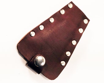 Leather key holder, handmade brown leather case with silver key ring, great gift for men, great gift for women.