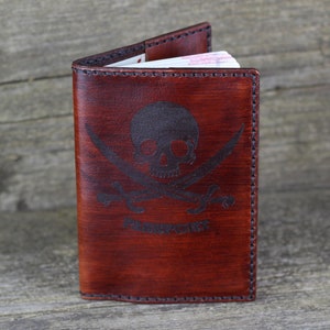 Jolly Roger-paspoortomslag, piratenpaspoorthouder, reisportemonnee, leren accessoires, piratenvlag, geweldig cadeau.