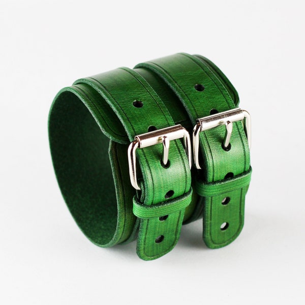 Bracelet en cuir vert, accessoires en cuir, manchette verte, manchette pour femme, bracelet pour homme, cadeau d'anniversaire, excellent cadeau.