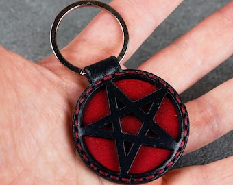 Handmade Leather Pentagram Keychain: Wicca Witch Accessory