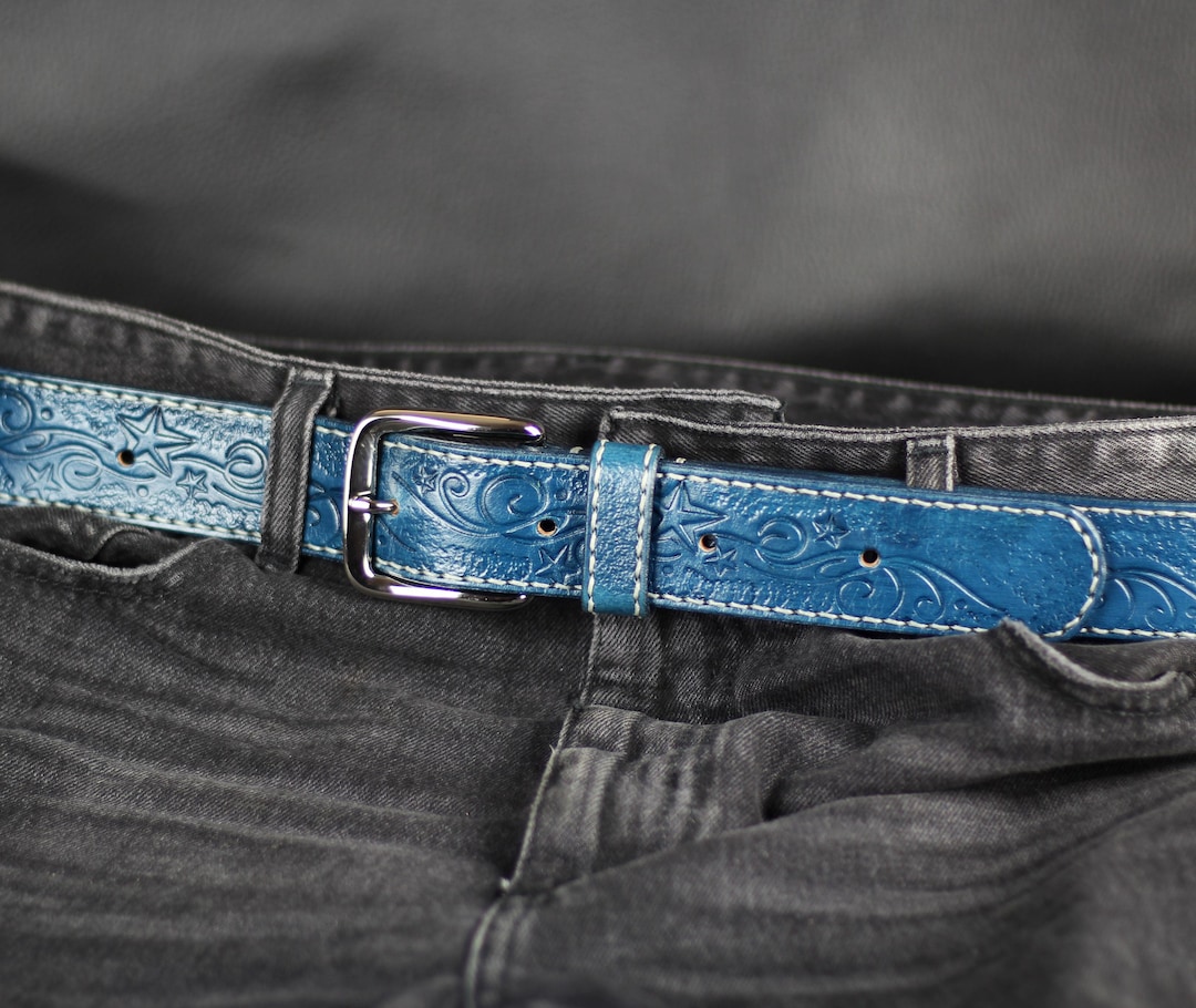 ハンドメイドブルーレザーベルト：海のモチーフ、イタリア製真鍮
