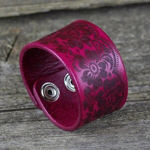 Handmade Leather Cuff Bracelet: Floral Etched Design