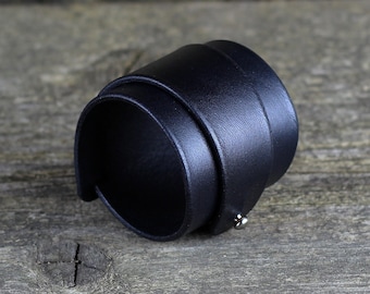 ¡Brazalete de cuero negro! ¡Pulsera negra! ¡Un regalo genial! ¡Brazalete negro! ¡Una pulsera preciosa!