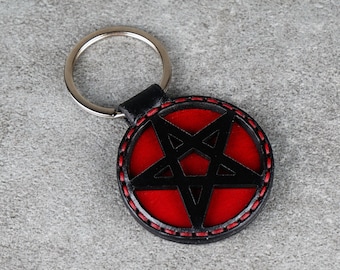 Llavero de pentagrama de cuero hecho a mano: accesorio de bruja wicca
