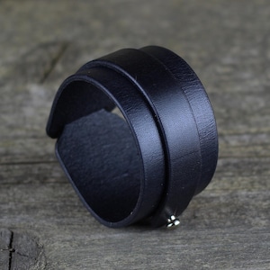 Lederarmband, Leder-Accessoires, Damen Manschette, Herren Armband, Geschenk zum Jahrestag, tolles Geschenk.